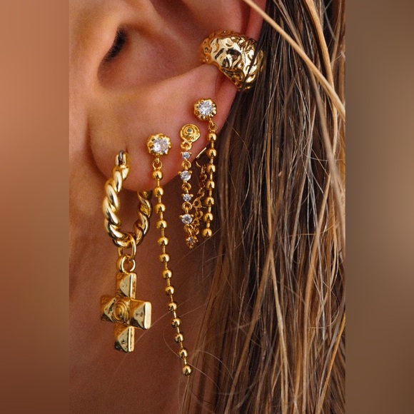 SOLD OUT LUV AJ $85 CROSS TWISTED HOOPS ANTHROPOLOGIE MEJURI GORJANA FREE PEOPLE - Picture 1 of 6